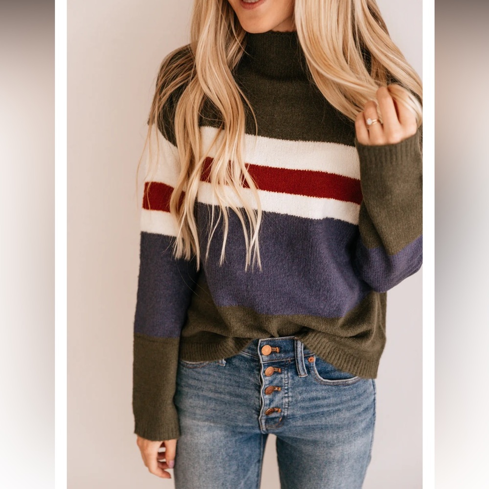 Hem & Thread Sweater - Picture 4 of 15